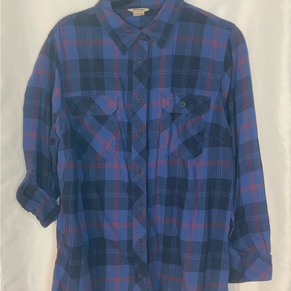 Duluth Trading Co Tops - Duluth Trading Co Blue and Red Plaid Women's Button Down Shirt